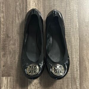 Tory Burch Black Patent Leather Flats with Medallion